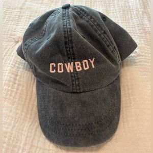 Hat- Barely worn